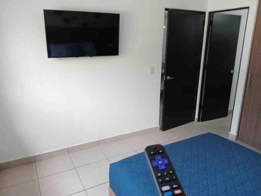 Apartment Tranquilo Y Moderno Dpto En Buena Zona De Gdl *