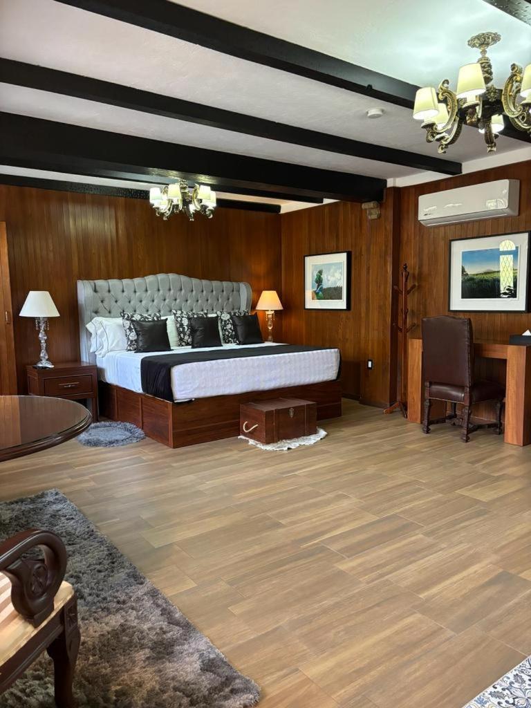 Boutique La Mansión Hotel