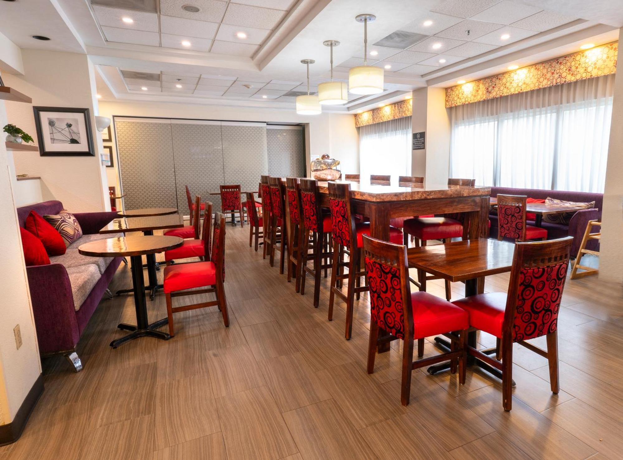 Hampton By Hilton Guadalajara-aeropuerto Hotel Guadalajara