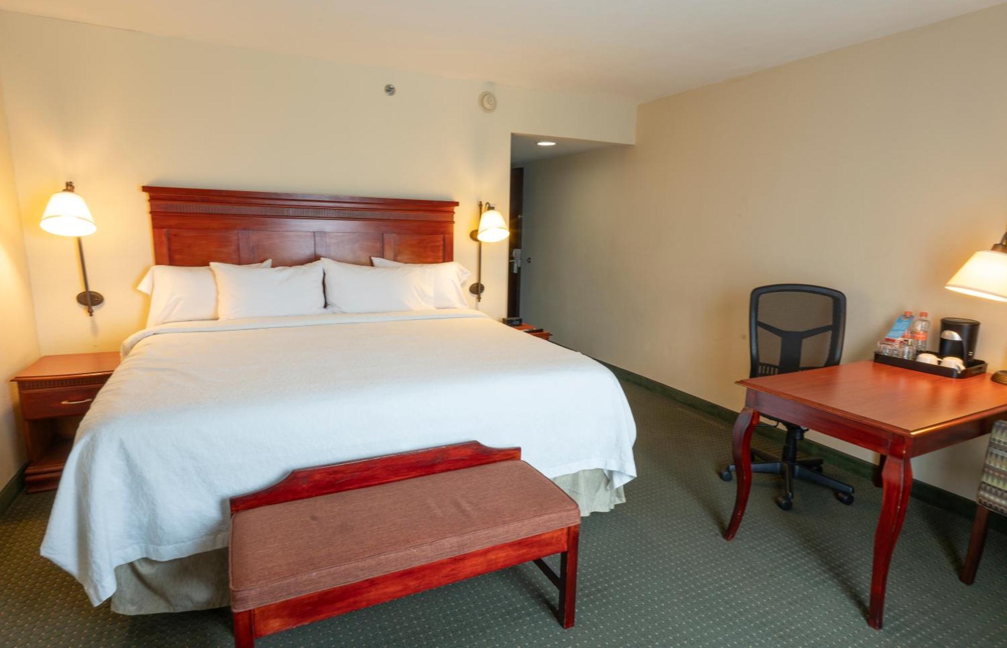 Hampton By Hilton Guadalajara-aeropuerto 3*