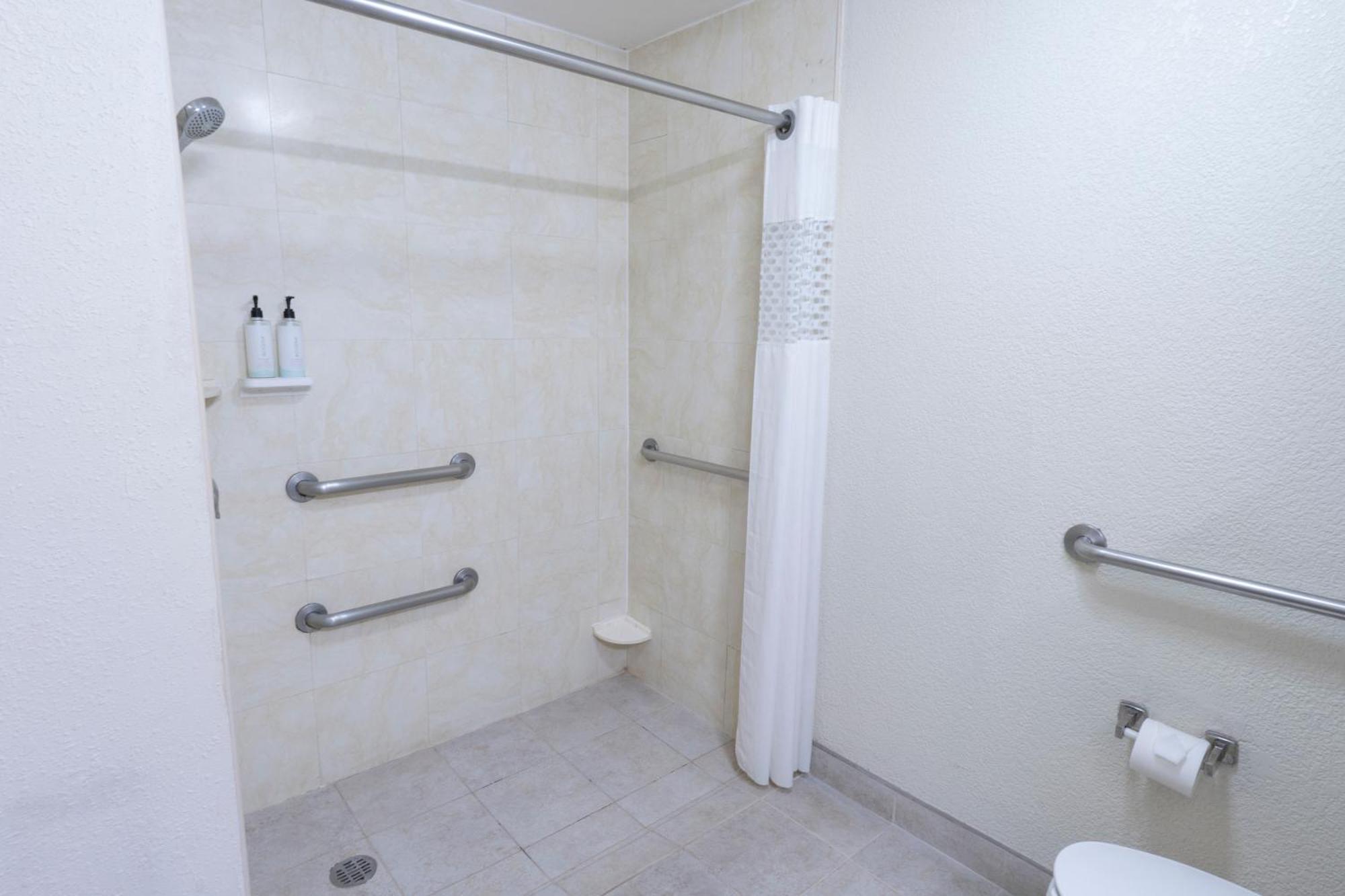 Hampton By Hilton Guadalajara-aeropuerto Hotel 3*