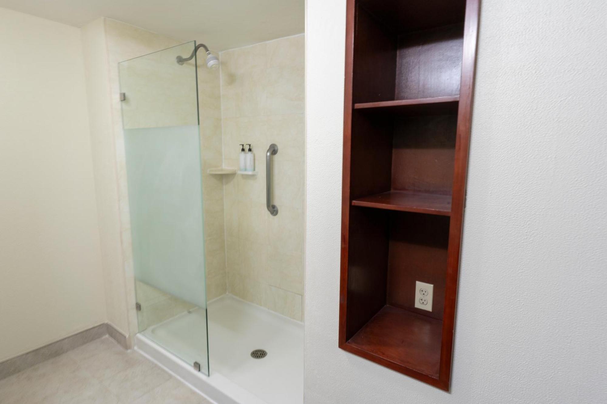 Hampton By Hilton Guadalajara-aeropuerto Hotel 3*