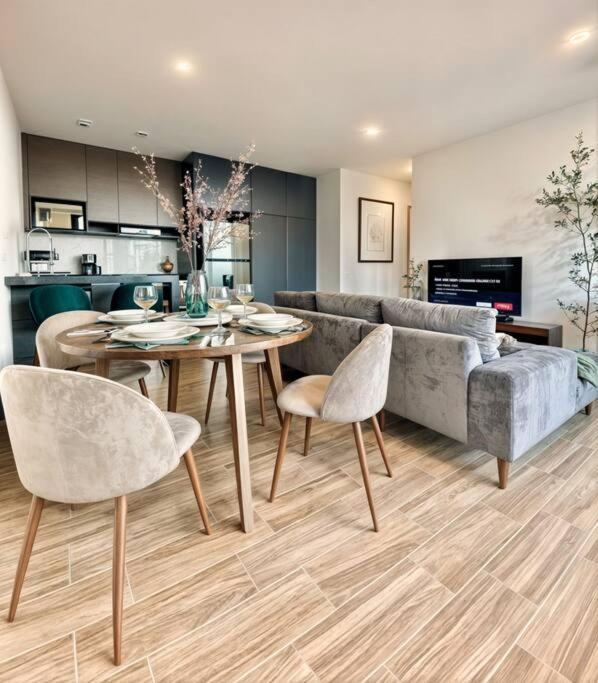 Acogedor 2br, Fast Wifi, Elegante, Centrico Apartment