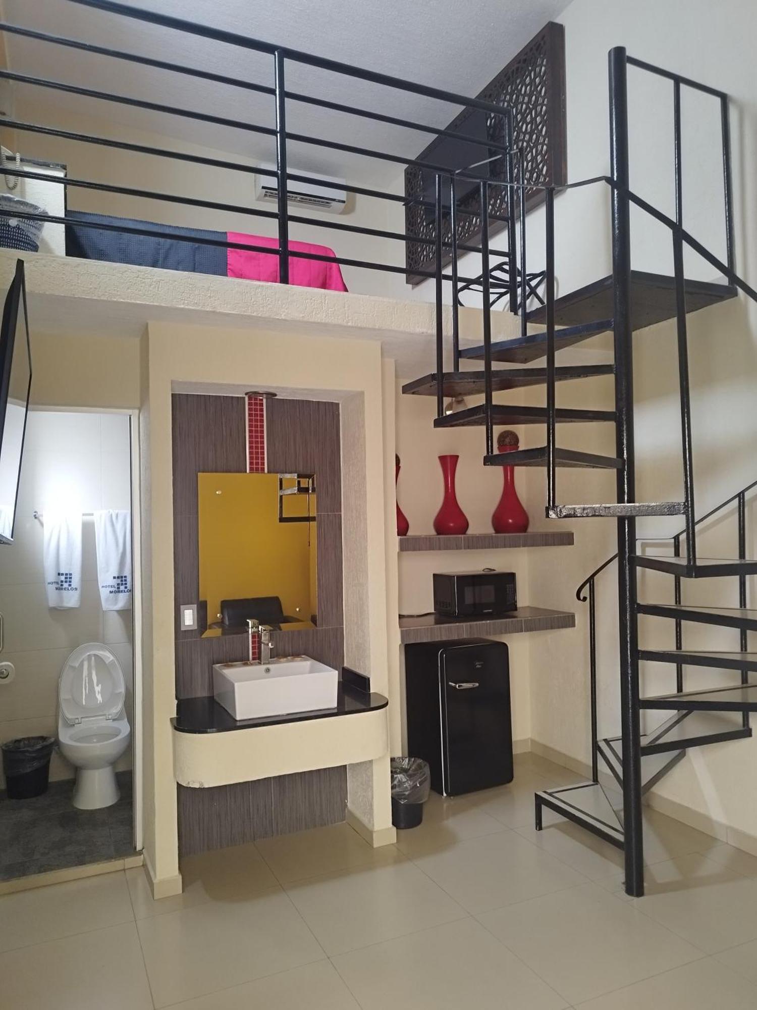 Morelos Capsule hotel