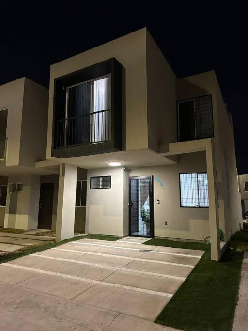 Casa Mia Airport Holiday home *