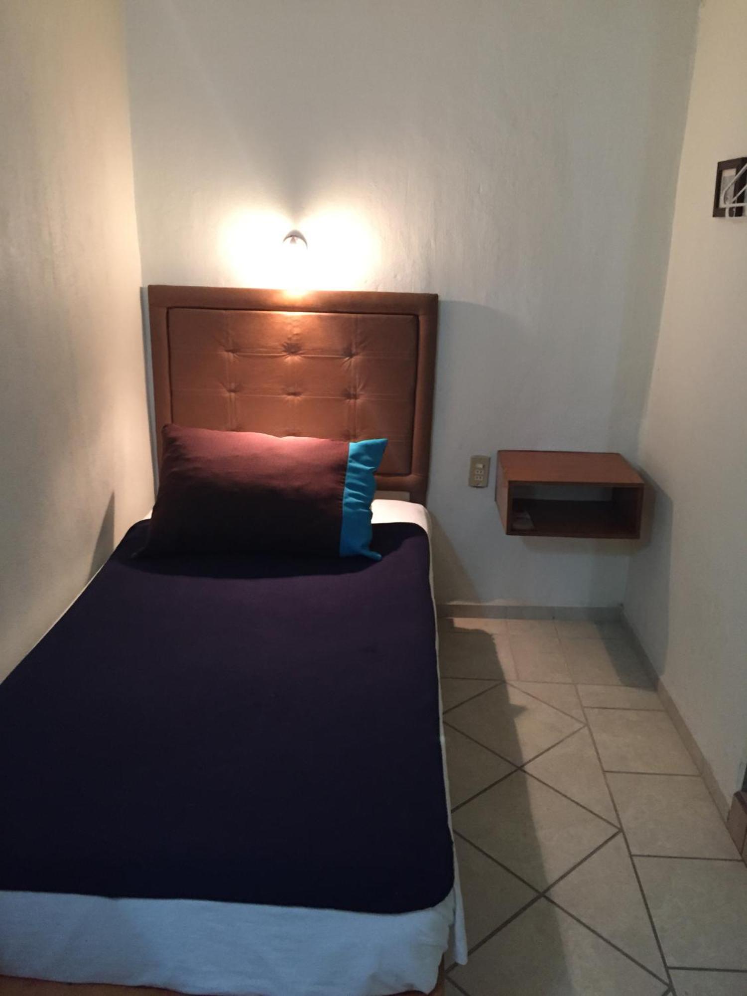 Lit Hostel *