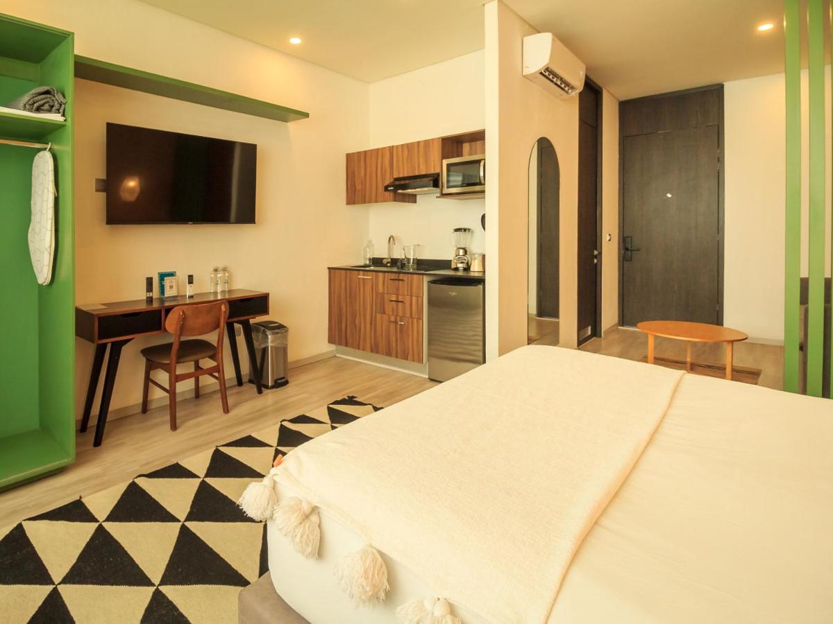 Deluxe W Sofa-bed Terrace & Pool Apartment