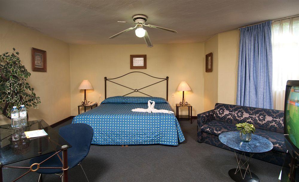 Central Hotel 3*