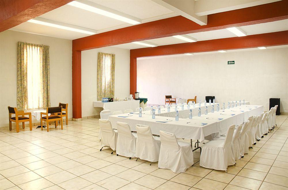 Central Hotel 3*
