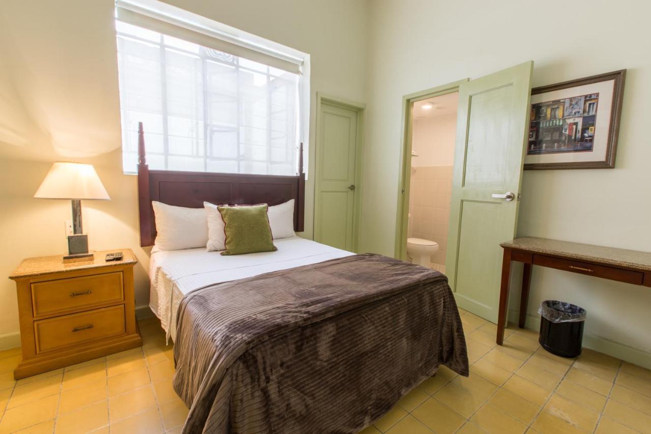 Casa Bruselas Clasica Hotel *