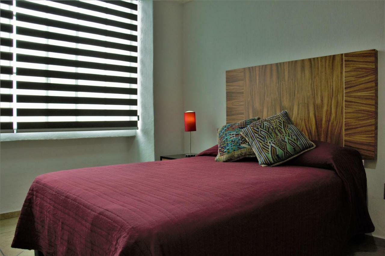 Lit Hostel