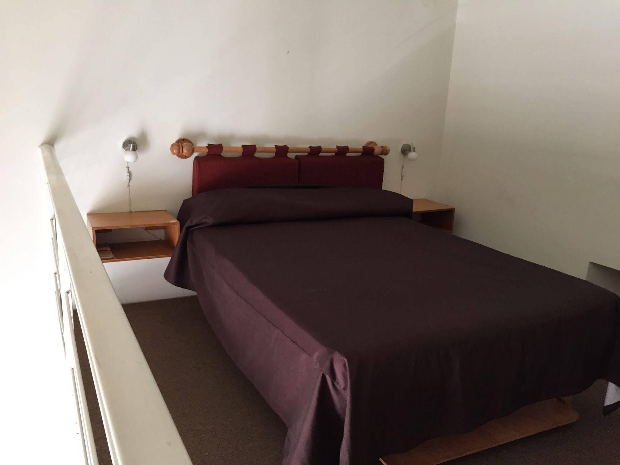 Lit Hostel *