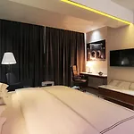 Krystal Urban Guadalajara