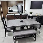 Nuevo Y Amplio Departamento Con Alberca Y Seguridad En El Centro De Guadalajara