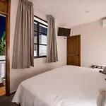 Casa Irake