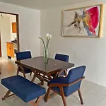 Comodo Departamento En Naciones Unidas