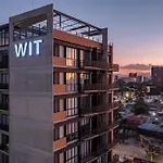 Loft In The Heart Of Americana, Have An Artsy Stay
