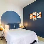 Casa Azul Turquesa Excelente Ubicacion Facturamos