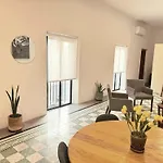 Casa Monarcas - Victoria