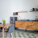 Casa Monarcas - Victoria
