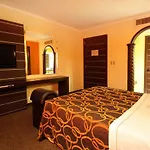 Motel Mirage