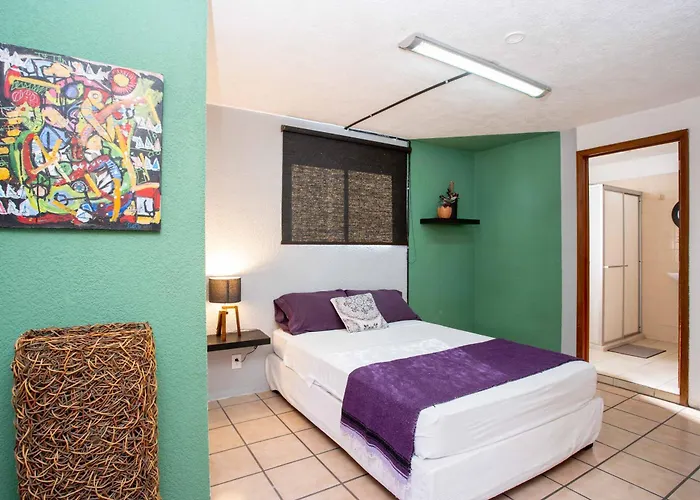 Hostal La Paz & Love Guadalajara
