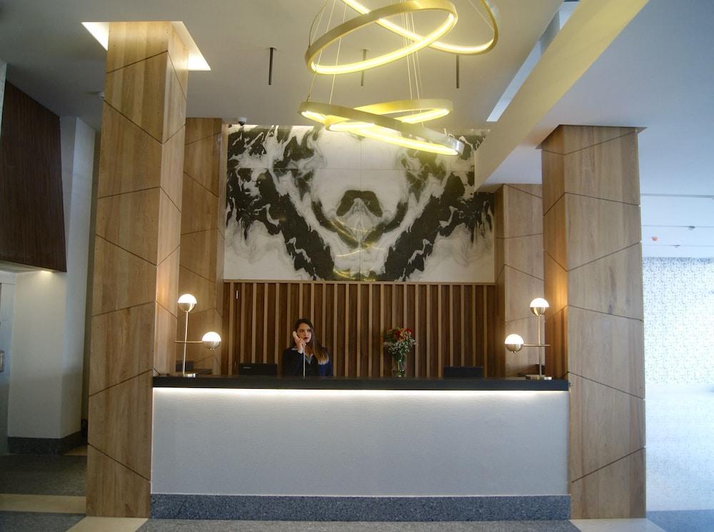 Velvet Plaza Hotel