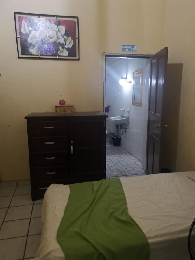 Hostal Guadalajara * Guadalajara