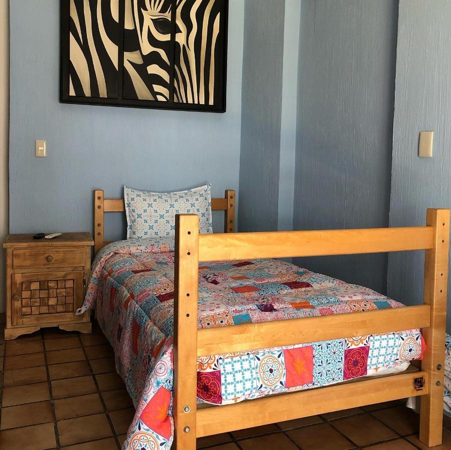 Hostal De Los Reyes Guest house *
