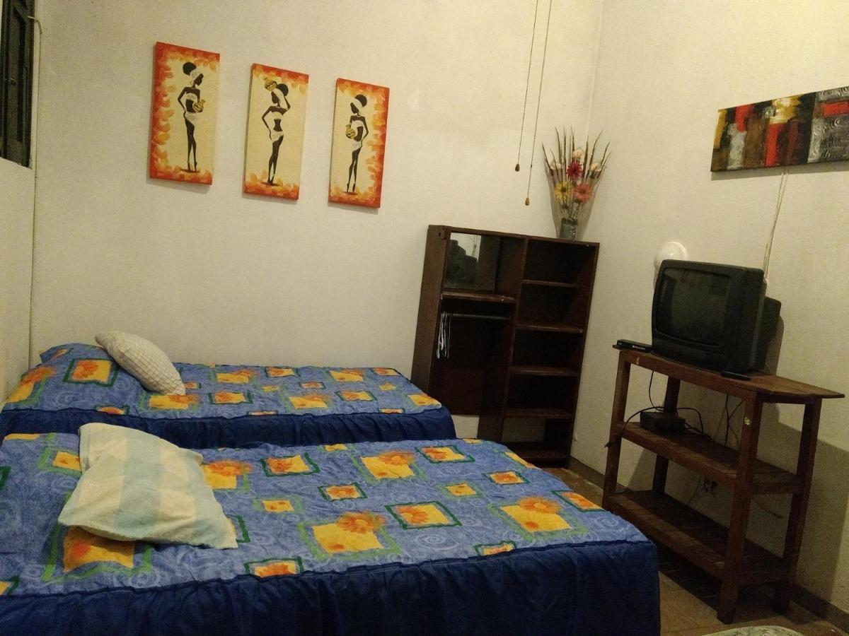 Casa De Huespedes Libertad Hostel *