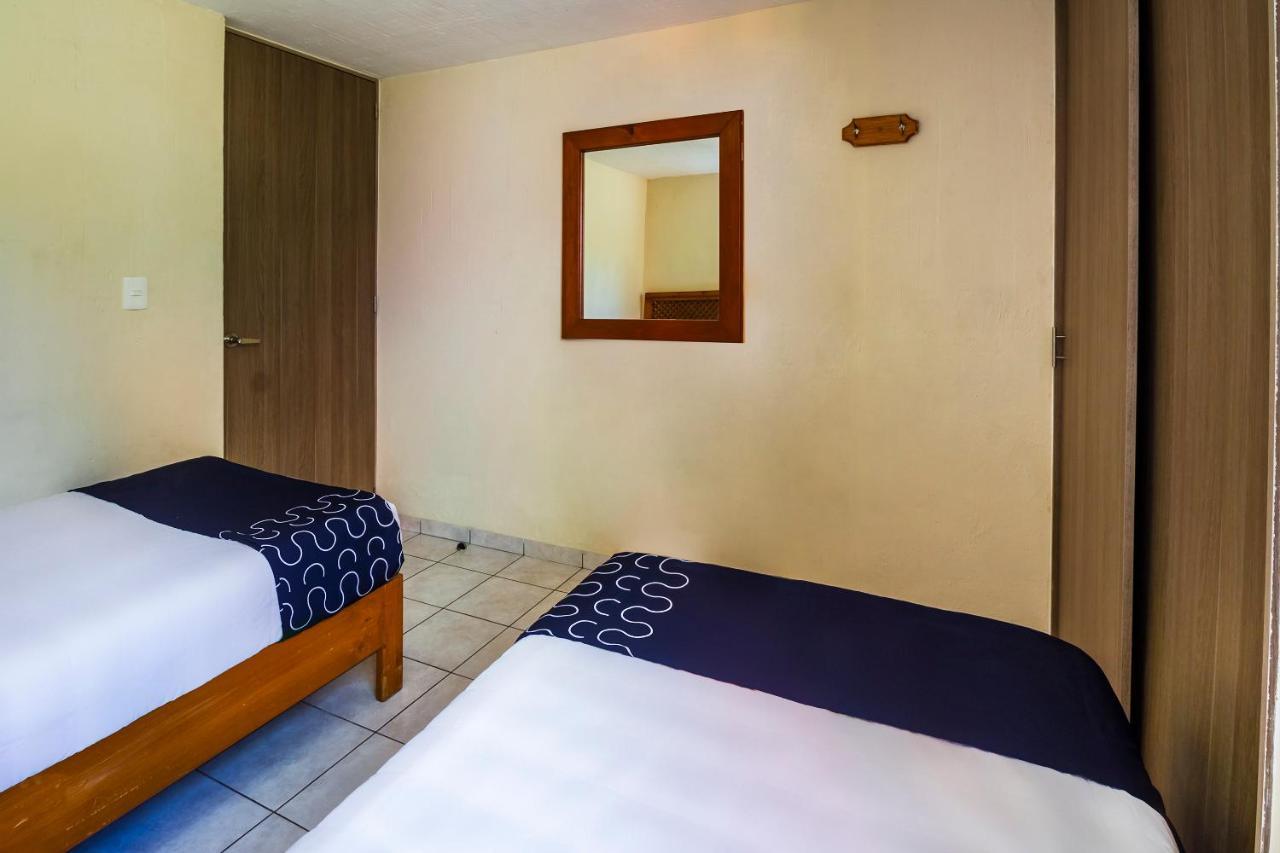 Hotel Navata 3*
