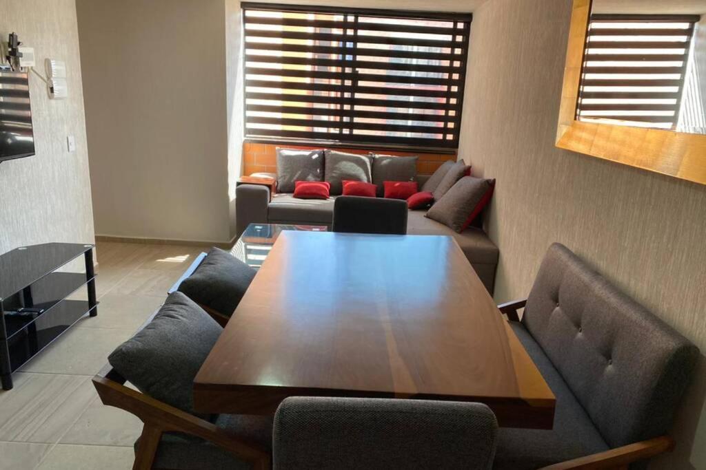 Departamento Nuevo Cerca Del Cuaad Y Zoologico. Apartment