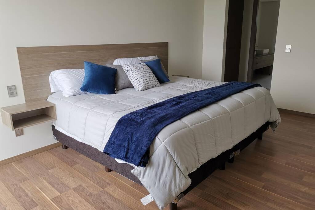 Departamento De Lujo Gdl Zona Minerva, Piso 8,excelente Vista *