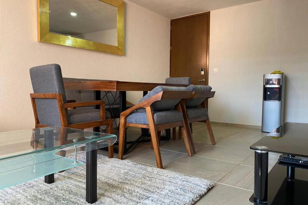 Departamento Nuevo Cerca Del Cuaad Y Zoologico. Guadalajara