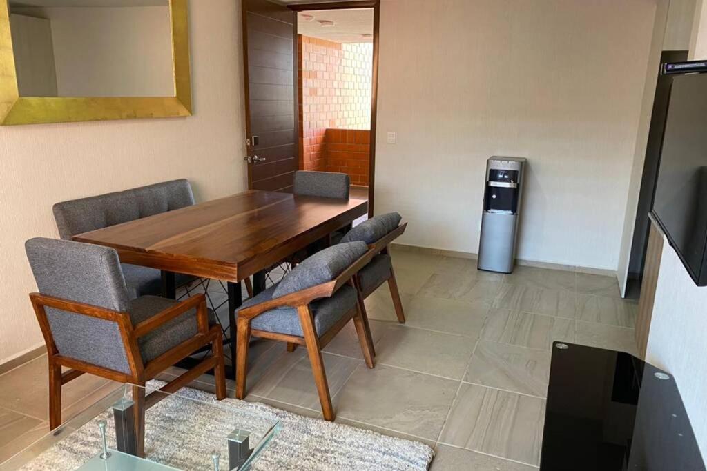 Departamento Nuevo Cerca Del Cuaad Y Zoologico.