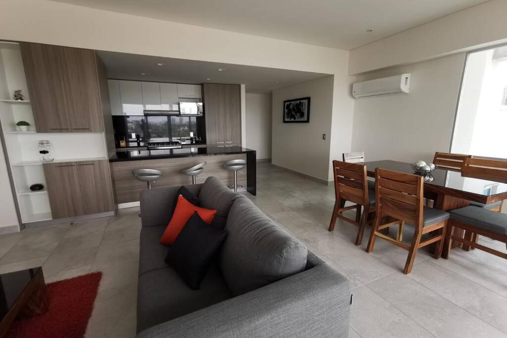 Departamento De Lujo Gdl Zona Minerva, Piso 8,excelente Vista * Guadalajara