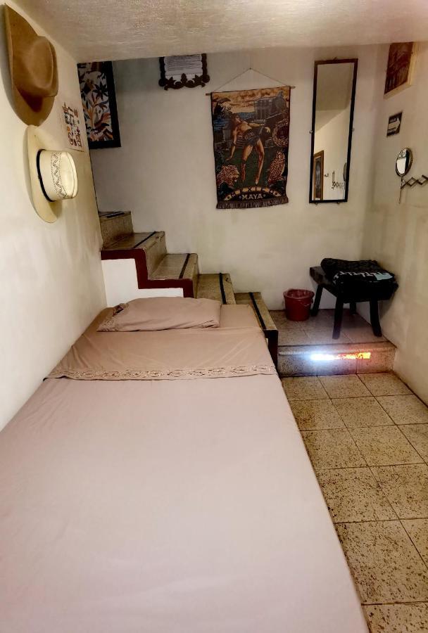 The Roof Backpackers 2*