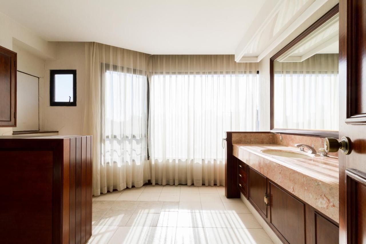 Apartment Penthouse Colomos *