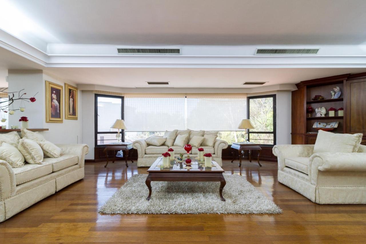 Penthouse Colomos Apartment