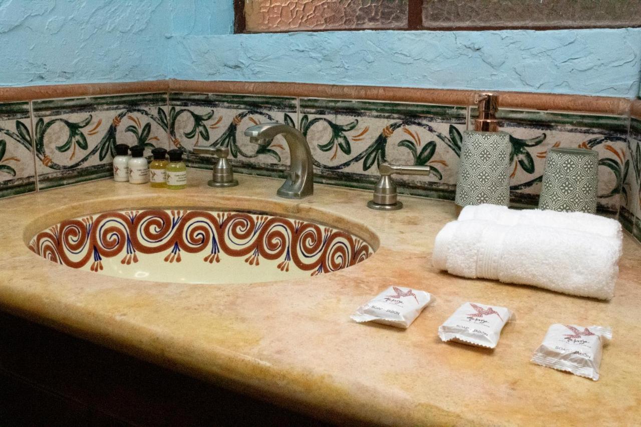 Alebrije Boutique 4*