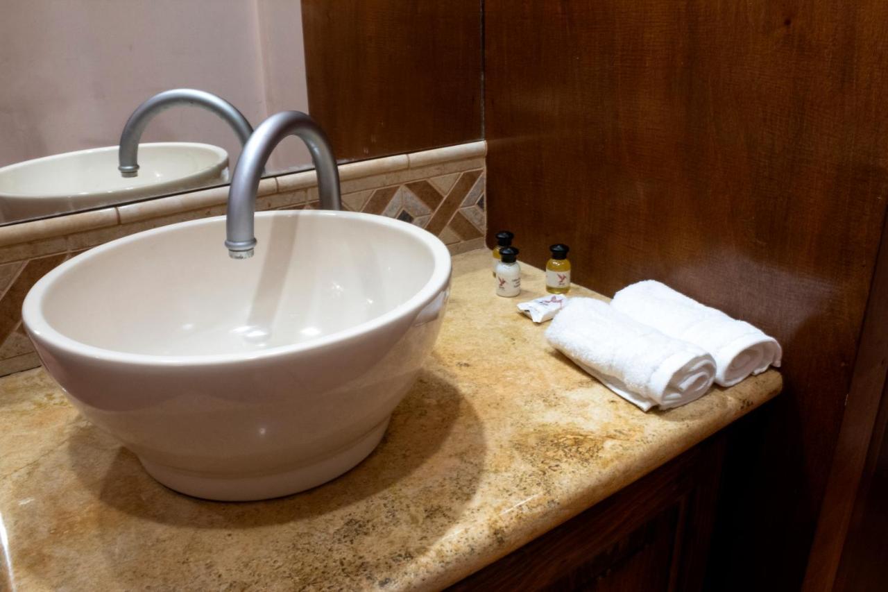 Alebrije Boutique 4*