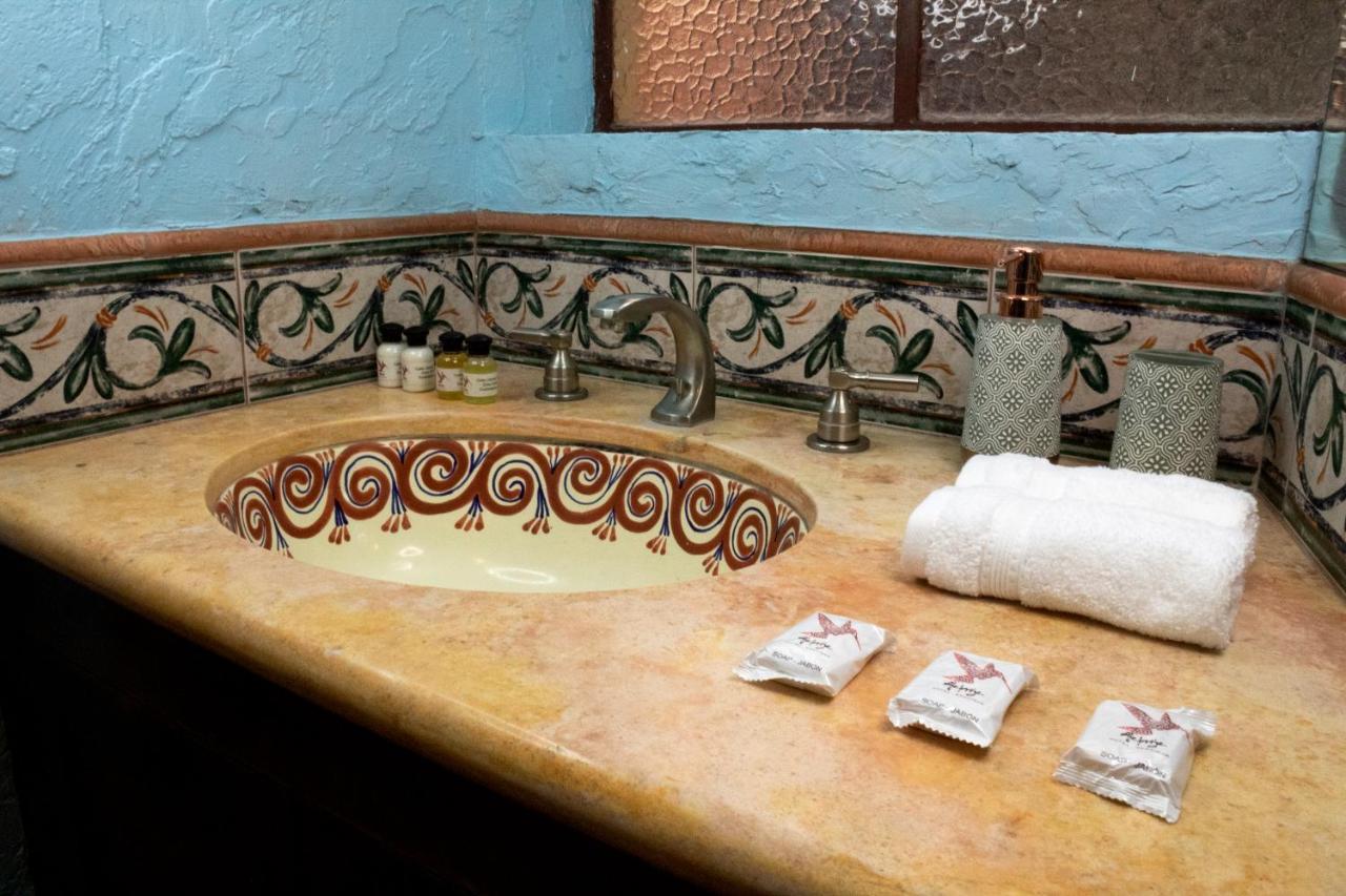 Alebrije Boutique 4*