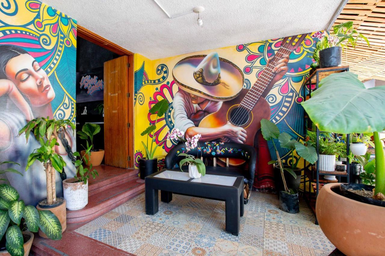 Guest house La Paz & *