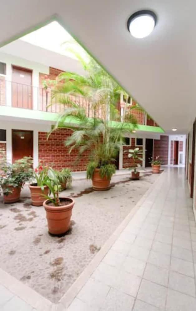Hotel Arboledas Industrial Guadalajara