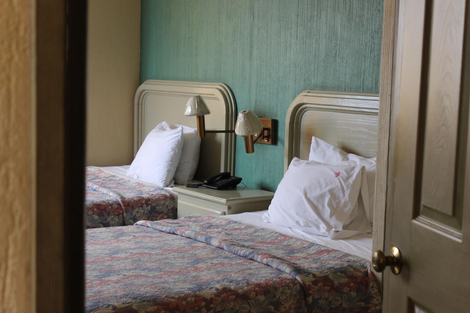 Oyo Nueva Galicia Hotel 3*