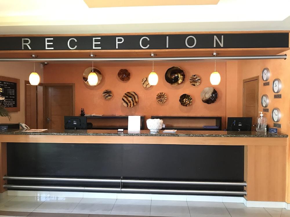 Hostalia Expo & Business Class Hotel 4*