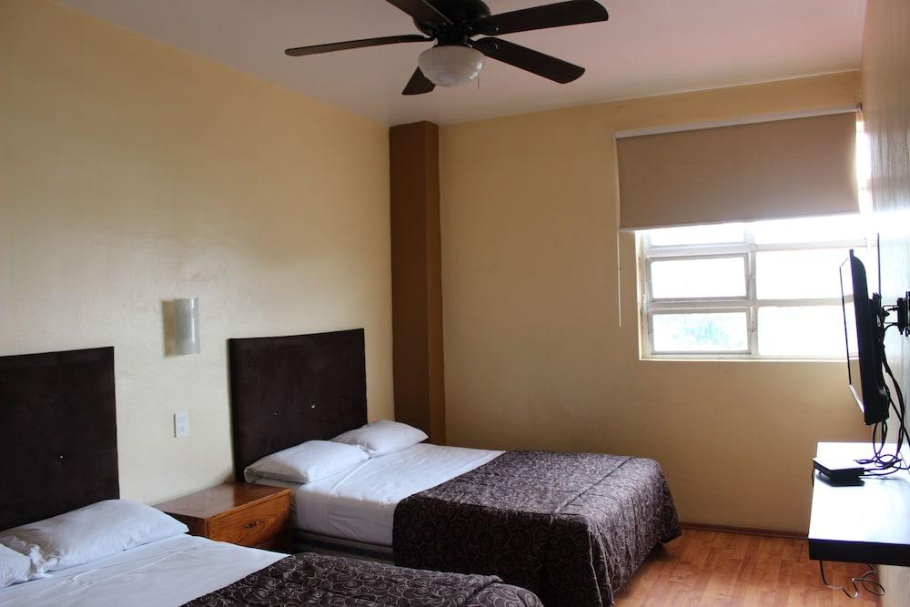 Hotel Del Parque 3*