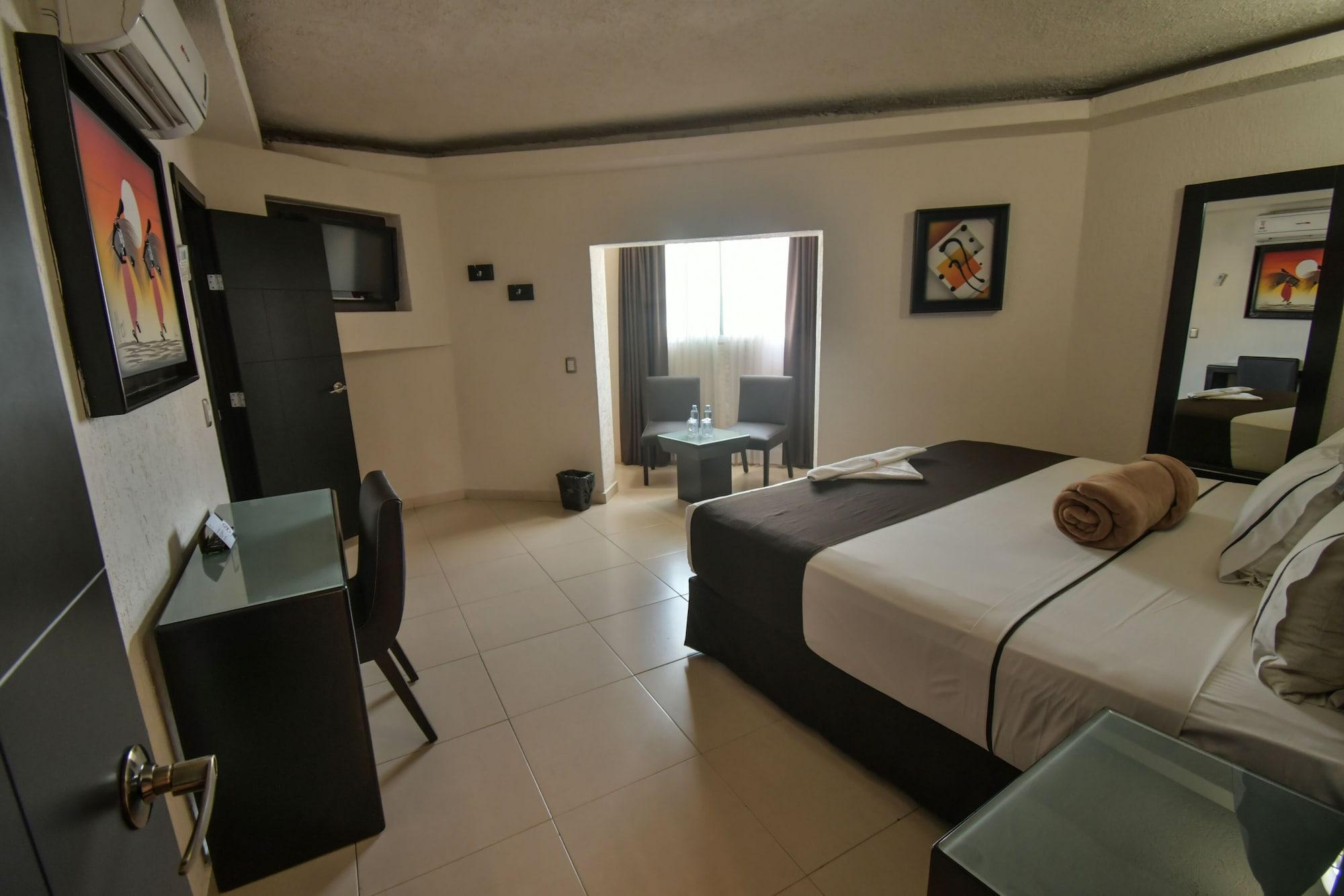 Hotel Portonovo Plaza Centro 3*