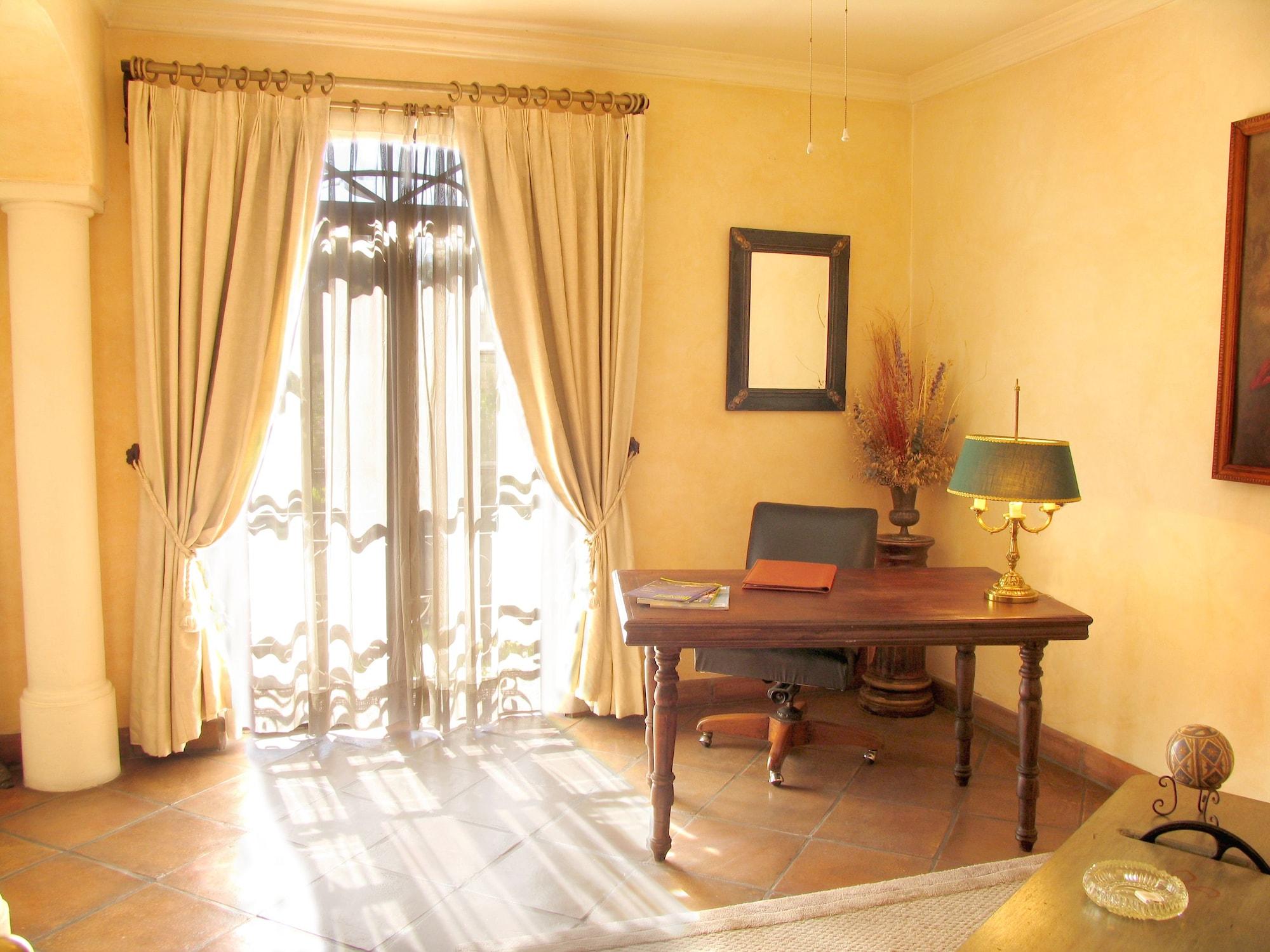Ganz Boutique 4* Guadalajara