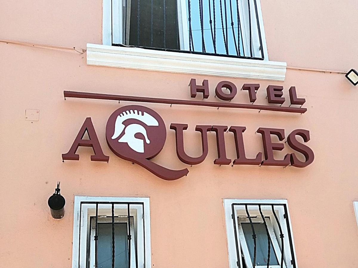 Motel Aquiles 3*